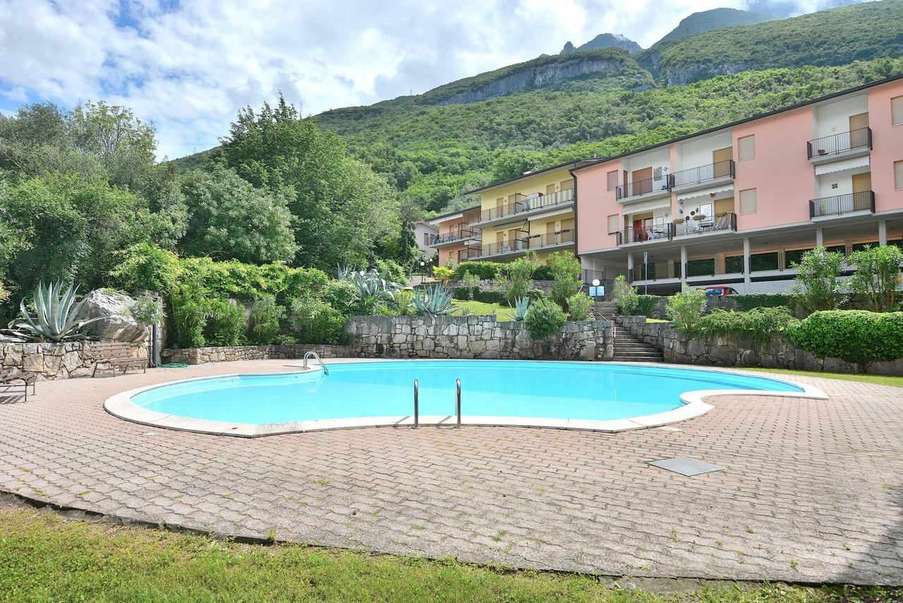 Residenza Candor With Pool Malcesine Exterior photo